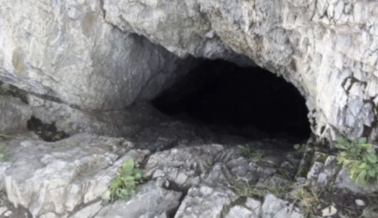 A Remarkable Cave Built by a 67-Year-Old Craftsman