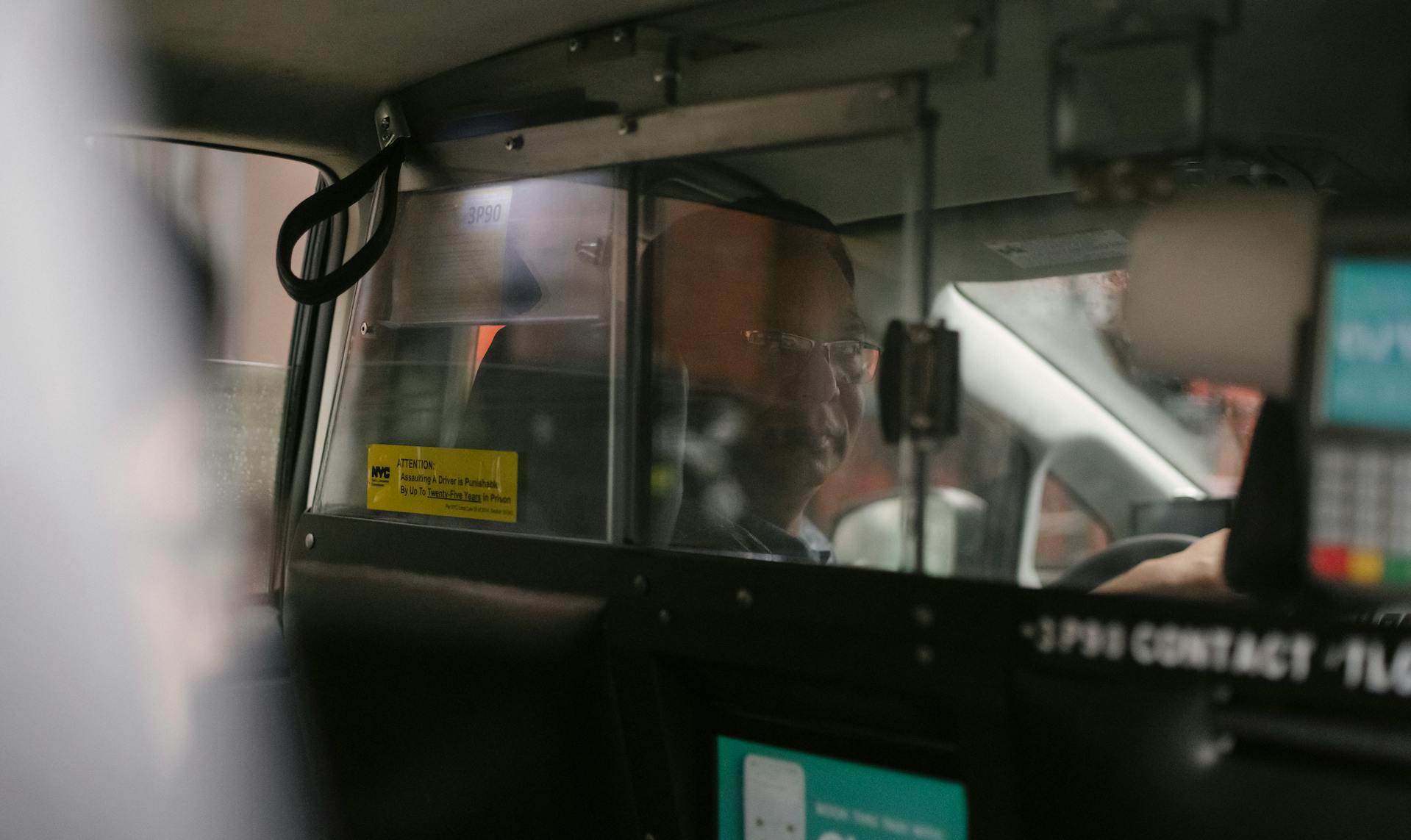 A taxi driver | Source: Pexels