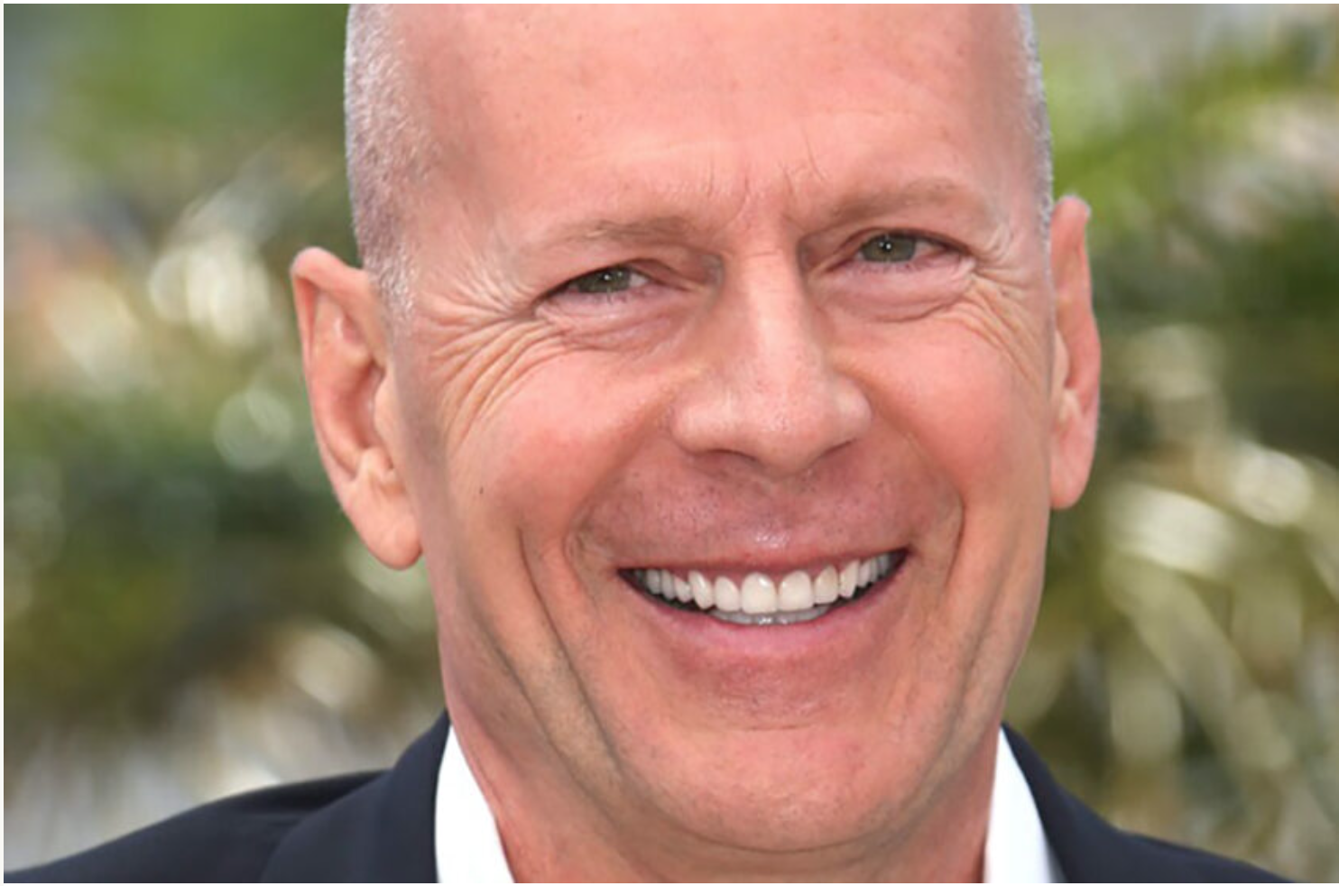 A New Photo of 68-Year-Old Bruce Willis Concerns Fans Deeply