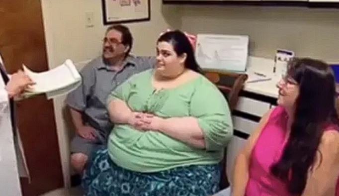 From 700 Pounds to Internet Sensation: How One Woman Surpassed Models After Losing 200 Pounds!