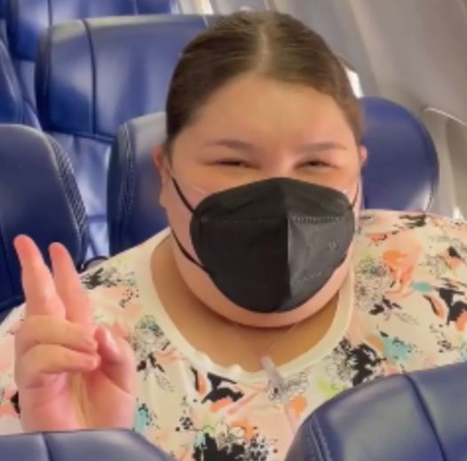 Plus-size travel influencer melts down as she issues fresh demands