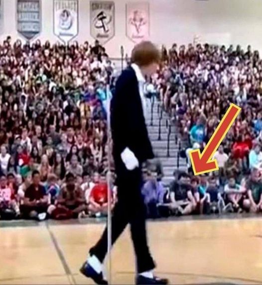 Quiet Student Steals the Spotlight with Incredible ‘Billie Jean’ Dance