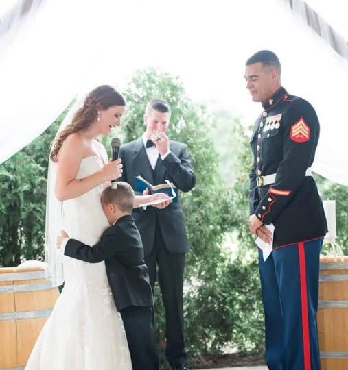 Stepmom suddenly stops wedding: Whispers 6 words that make 4-yr-old burst into tears