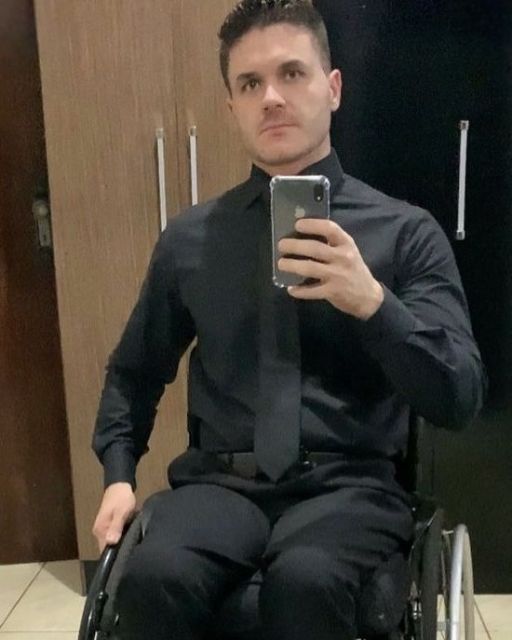 AFTER CARING FOR MY DISABLED HUSBAND FOR A DECADE, I FELL IN LOVE WITH SOMEONE ELSE—AND NOW I DON’T KNOW IF IT’S WRONG TO LEAVE.