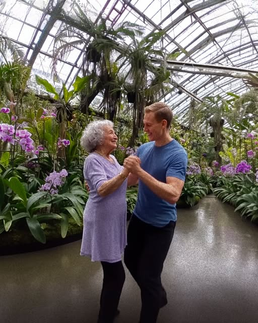 A GRANDSON TOOK HIS TERMINALLY ILL GRANDMOTHER ON A DATE—SHE BURST INTO TEARS UPON SEEING HIS FINAL SURPRISE.