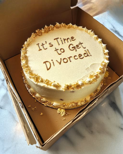 ON OUR ANNIVERSARY, MY HUSBAND LEFT FOR AN EMERGENCY MEETING & I RECEIVED A CAKE THAT SAID, “IT’S TIME TO GET DIVORCED.”
