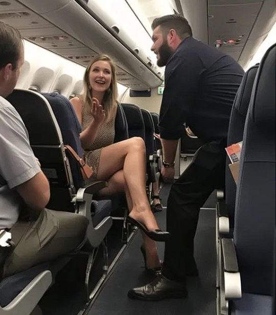 HONEYMOONERS TRIED TO MAKE MY FLIGHT HELL AS REVENGE — I TAUGHT THEM A STRICT LESSON.