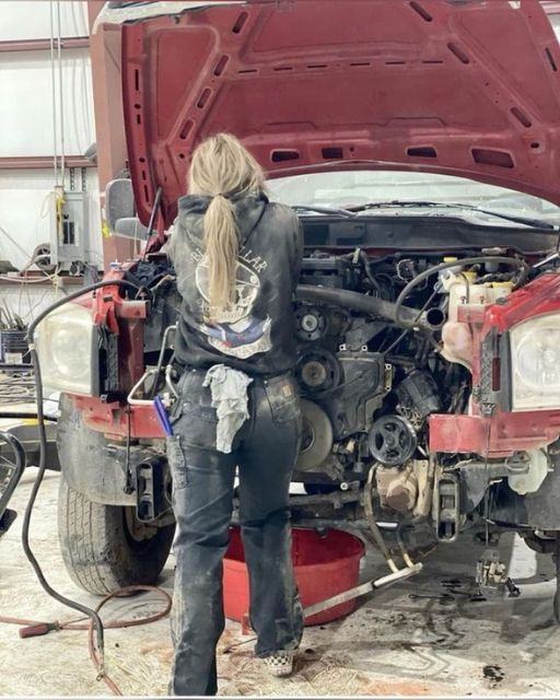 The Guys Bullied the New Girl Mechanic—the Next Day, She Pulled Up in a Bugatti and Said Something That Left Us Stunned