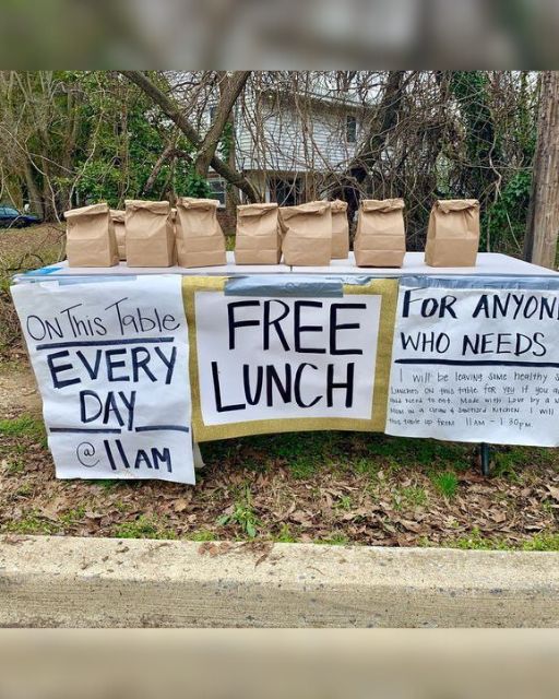 I SAW A STRANGE NOTE IN ONE OF THE LUNCH BAGS—AND NOW I CAN’T STOP GOING BACK