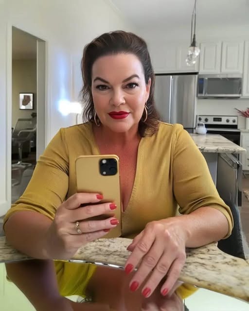 MY HUSBAND SECRETLY SPENT THE BONUS I GOT AT WORK ON A NEW PHONE FOR HIS MOM