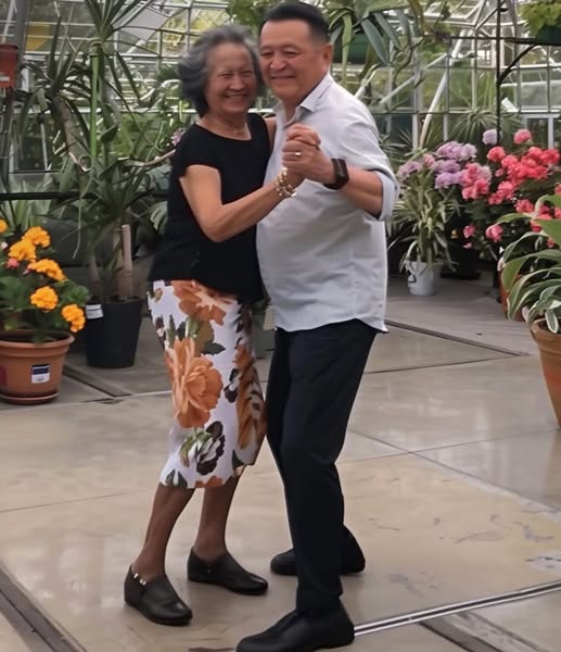 A GRANDSON TOOK HIS TERMINALLY ILL GRANDMA ON A DATE — SHE BROKE DOWN IN TEARS WHEN SHE SAW HIS FINAL SURPRISE.