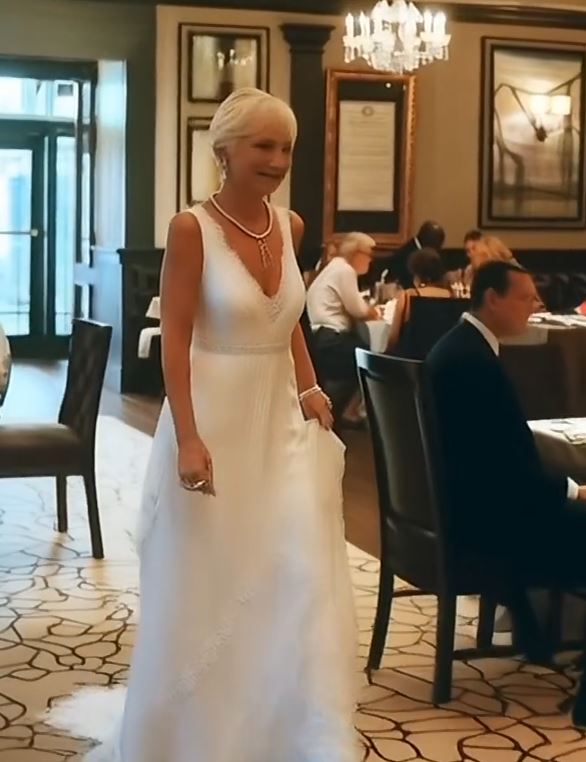 MY STEPMOM CAME TO MY WEDDING IN A FULL-ON WHITE GOWN – MY HUSBAND TAUGHT HER A REAL LESSON.