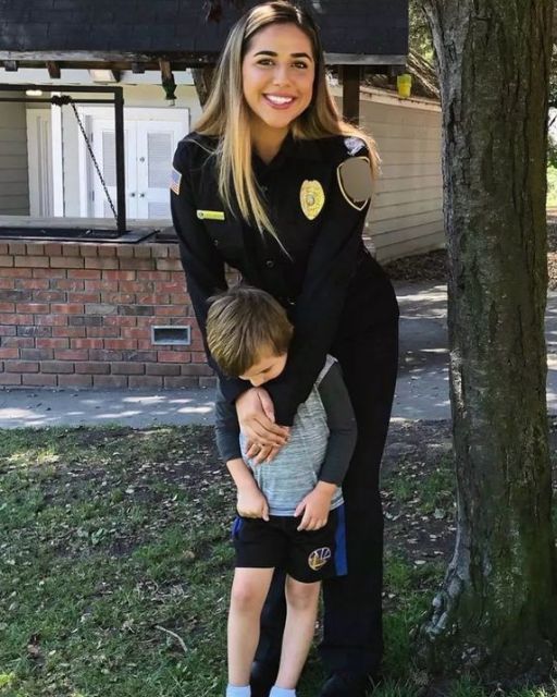 MY LITTLE BROTHER VISITED MY JOB—AND ENDED UP BEING THE BRAIN OF THE OPERATION