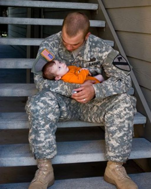 MY HUSBAND MET OUR SON FOR THE FIRST TIME—STILL WEARING HIS UNIFORM