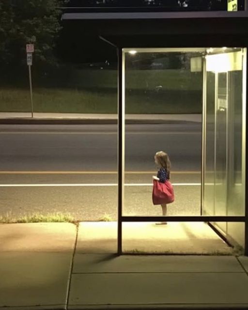 I GAVE A LOST LITTLE GIRL A RIDE HOME — 12 YEARS LATER, I FOUND HER NECKLACE IN MY MAILBOX
