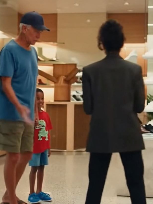 I Helped A Poor Old Man At A Luxury Shoe Store After Everyone Laughed At Him — Then He Pulled Something Out Of His Pocket