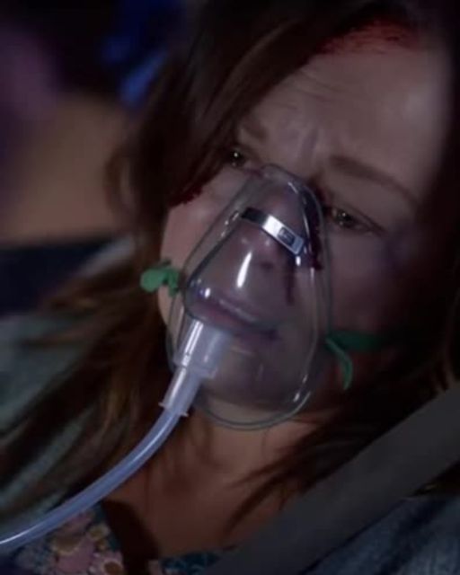 Paramedic Scolds Woman In Accident—Her Purse Contents Made Him Fall Silent