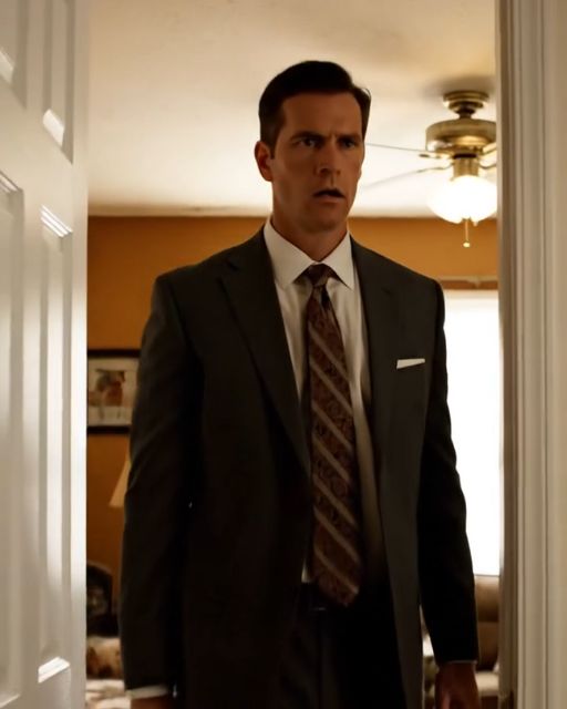 I Came Home Early—and Found My Daughter On The Floor, Scrubbing, While My Baby Cried On Her Back. The Voicemail She Left That Night Exposed Something Much Darker.