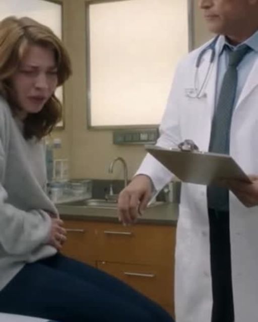 Doctor Calls Woman โOverdramaticโโHer X-Ray Makes Him Back Away