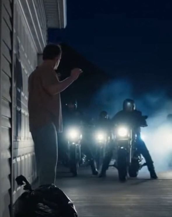 TWENTY BIKERS SURROUNDED ME—WHAT WAS ON HIS PHONE CHANGED EVERYTHING