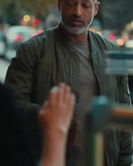 Veteran Gets Refused Entry to Restaurant—the Owner Sees His Id and Panics Instantly