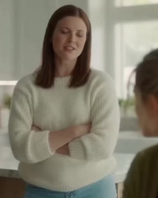 Sister-in-Law Claims She’s “the Only One Helping”—the Group Chat Says Different and She Didn’t See It Coming