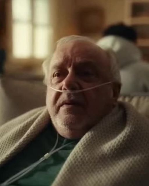 Family Refuses to Help Sick Grandpa—the Nurse Who Visits Knows His Name and What She Says Stuns Them All