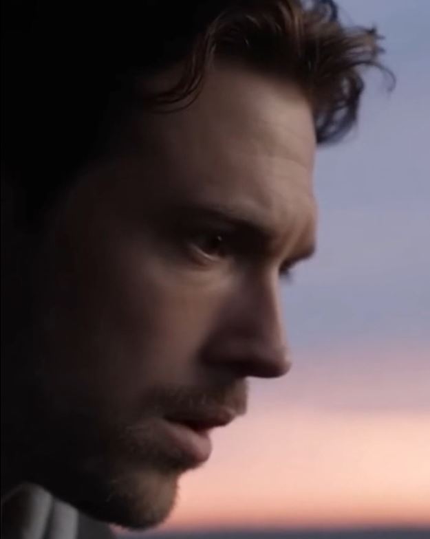 The Driver Saw a Car Toss a Strange Bundle on the Road — and When He Touched It, Everything Changed