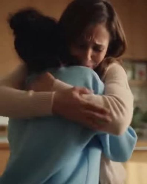 Mom Tells Daughter Her Dreams Are “Ridiculous”—The Acceptance Letter Says Otherwise