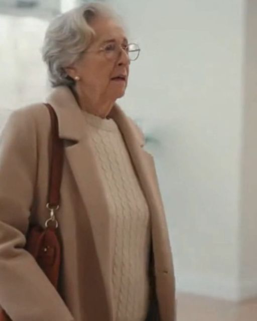 Receptionist Tells 80-year-old To “go Home.” Then The Woman Makes One Phone Call.