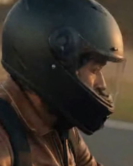 Biker Pulls Over After Seeing A Child Waving—there’s No Adult Around