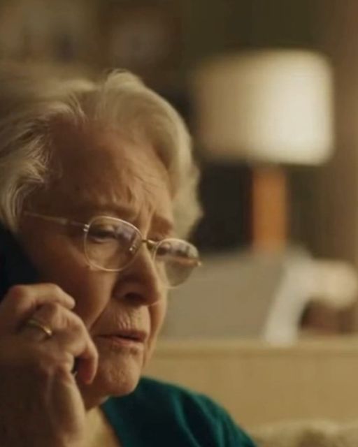 Grandson ‘helps’ Grandma By Cutting Her Internet—but He Forgot What She Used To Do For A Living