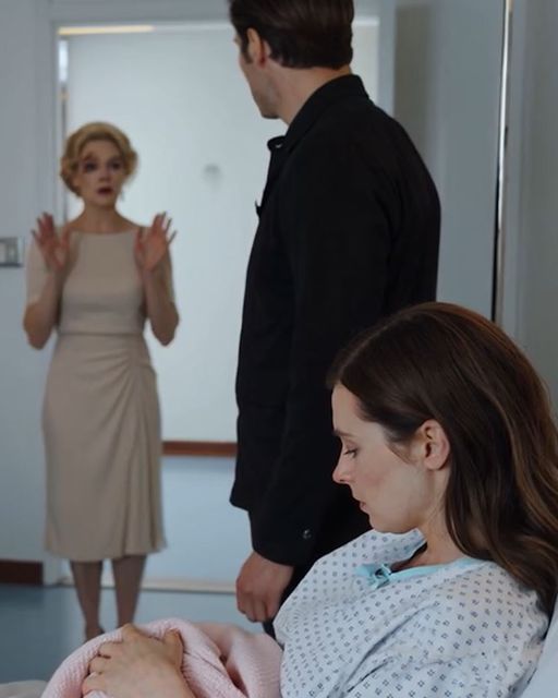 My Mother-in-law Locked Me In The Bathroom During Labor To “protect” The Wedding. Then My Husband Saw Who She Called.