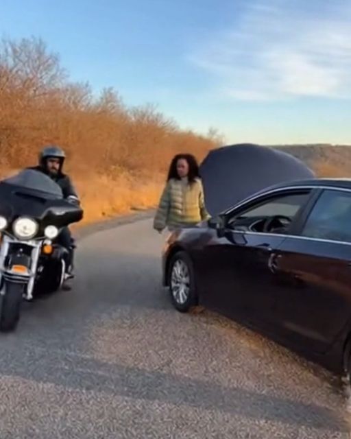 I Thought I Was Helping A Stranded Driverโbut The Message On Her Radio Was A Warning