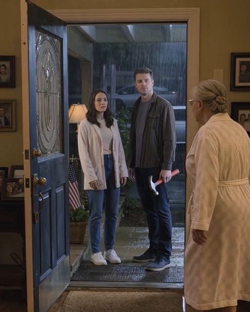 I Woke Up To Pounding At My Front Door At 2 A.m. – My Daughter And Son-in-law Were Outside With A Hammer, And They Weren’t There To Check On Me.