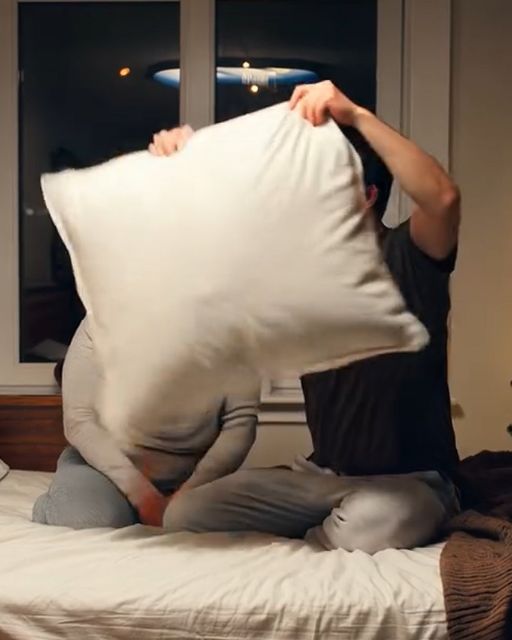 The Christmas I Brought A Fake Boyfriend Home, Woke Up In His Arms, And Realized The Only Person I’d Been Running From Was The One I’d Loved For Years