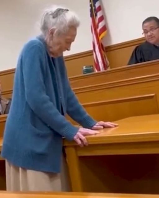 92-year-old Woman In Hospital Gown Faces A Judge For Stealing — Then He Reads Her Husband’s Name On The Report
