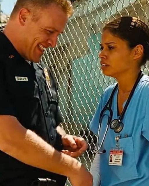 The Corrupt Cop Laughed As He Handcuffed The Nurse, Until 1,500 Armed Men Surrounded Him In Silence—they Were There For Her.