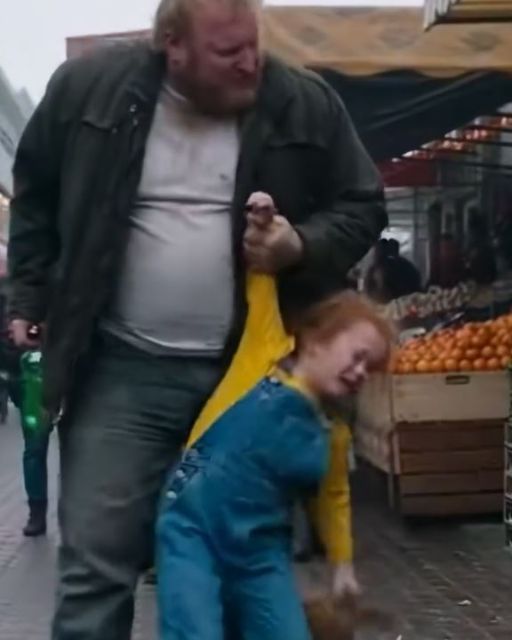 Biker Sees Something Wrong With A Little Girl In A Crowded Market — What He Says To Her ‘father’ Stops Everyone In Their Tracks
