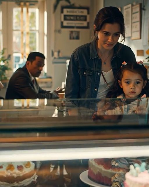 The Day A Mom In The City Quietly Asked For An Expired Cake And The Man In The Corner Decided Her Daughter Would Never Sleep On The Street Again