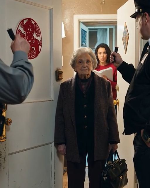 At My Sonโs Funeral, My Daughter-in-law Gave Me 30 Days To Leave My Home. I Just Smiled, Packed A Bag, And Quietly Left. The Next Morning, She Got A Visitor.