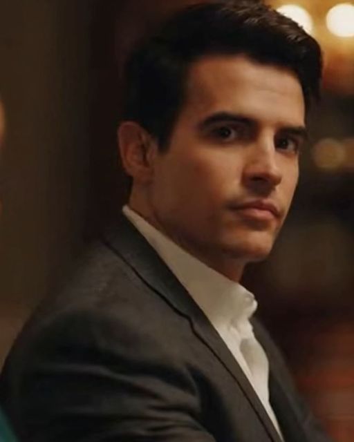 I Mocked My Son’s Girlfriend For Her Weight. Then She Handed Me Her Business Card.