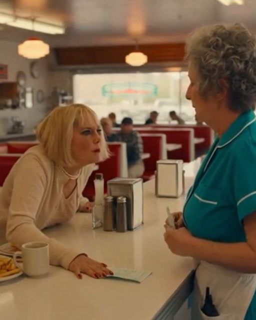 Rude Customer Screams At Waitress In My Diner – Then 12 Bikers Burst Through The Door