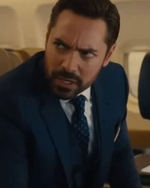 First-class Snob Mocked The Guy In Fatigues – Until The Captain Came Over