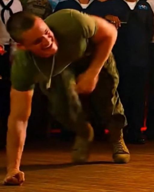 The Soldier Mocked The Old Manโs Push-up Form. Then He Realized Why He Was Doing It Wrong.