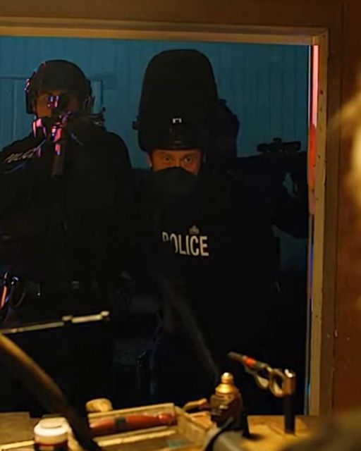 The Neighbors Reported A โmeth Lab.โ The Swat Leader Found His Old Commander.