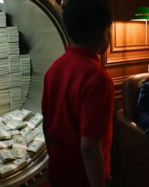 He Left The Safe Wide Open To Test The Housekeeperโs Son โ And Froze When He Saw What The Boy Put Inside.