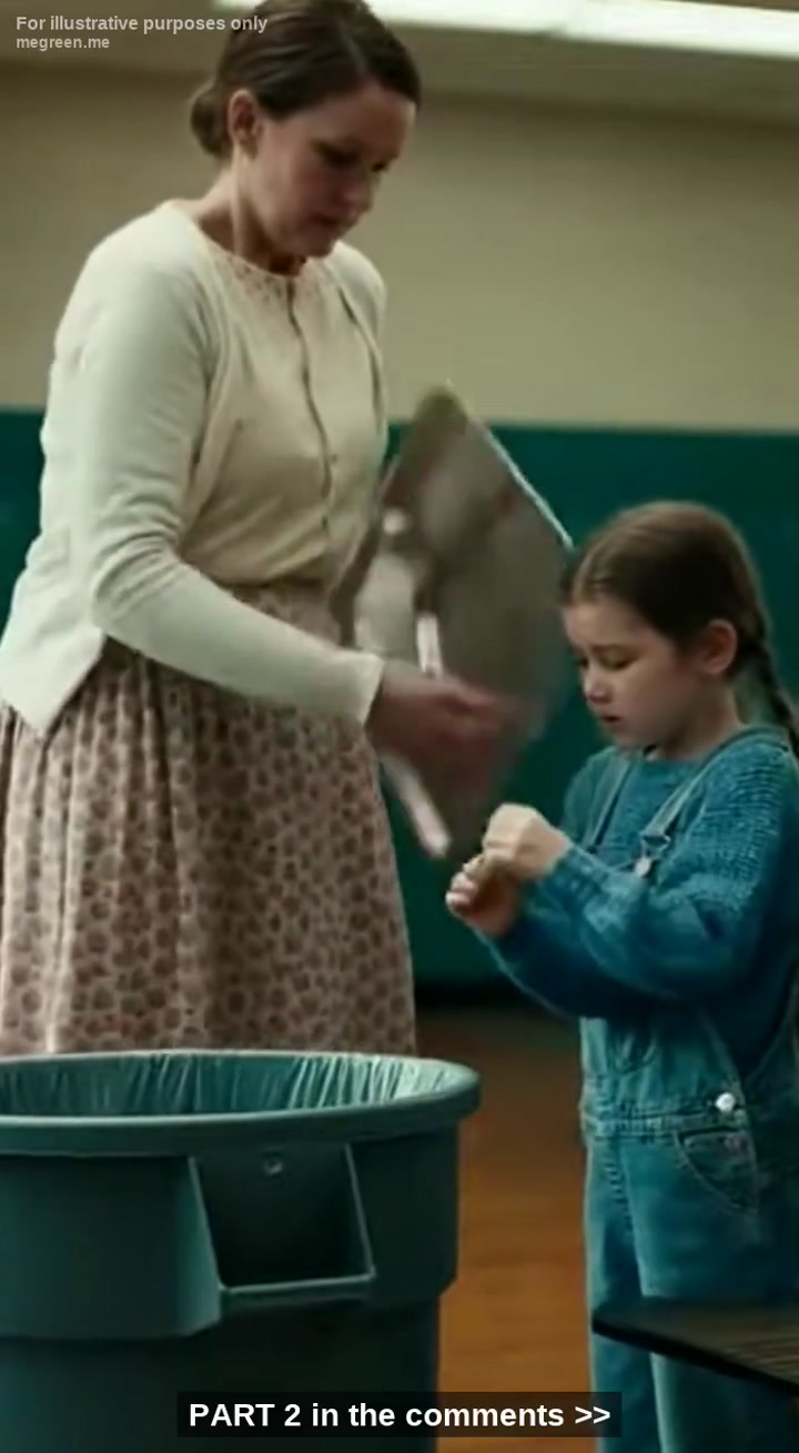 I Stood Frozen In The Hallway Of My DaughterโS โEliteโ Academy, Clutching A Bag Of Cupcakes