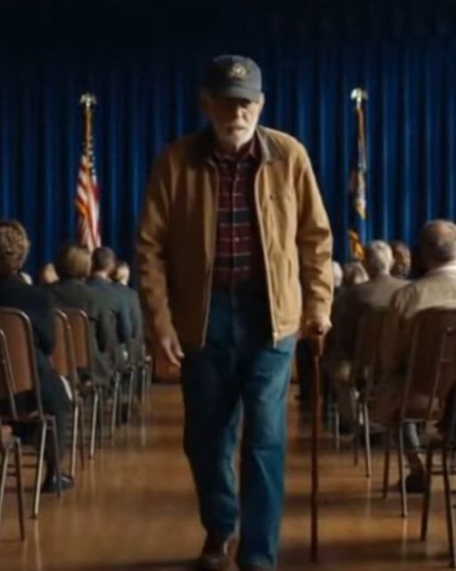 They Told The Elderly Veteran To Leave – Until Six Navy Seals Rose To Their Feet