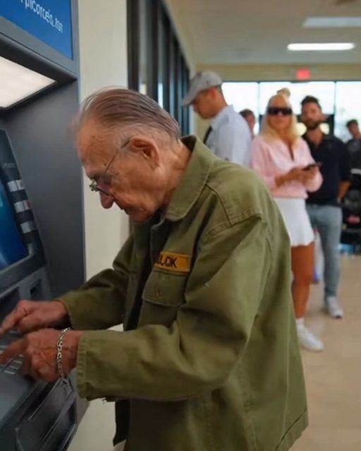 She Slapped A 79-year-old Veteran Because He Was Too Slow At The Atm